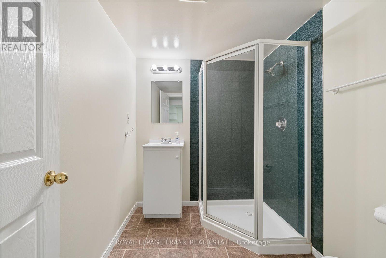 169 Valentia Road, Kawartha Lakes (Mariposa), Ontario L0M 2C0 - Photo 30 - X12975784