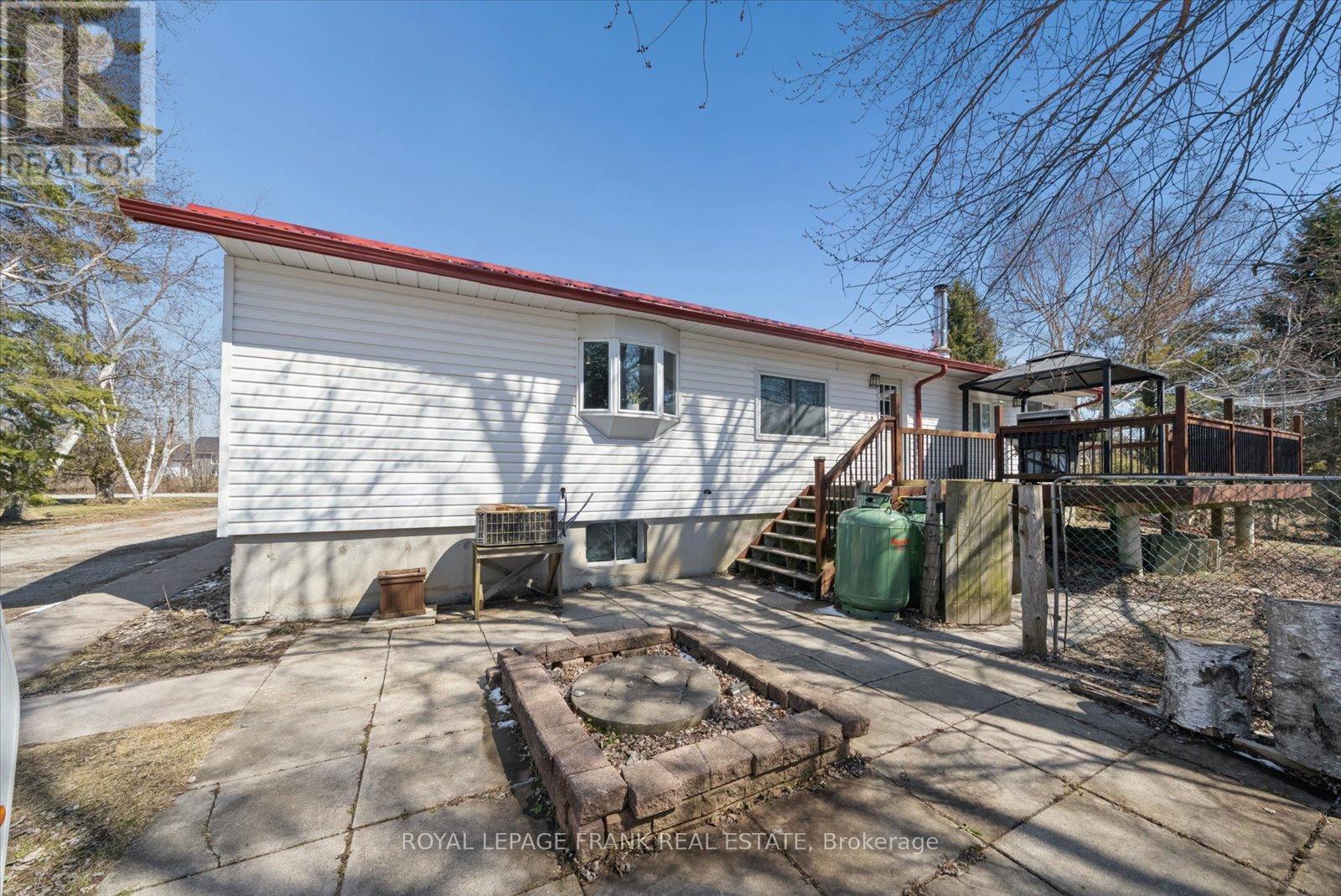 169 Valentia Road, Kawartha Lakes (Mariposa), Ontario L0M 2C0 - Photo 33 - X12975784