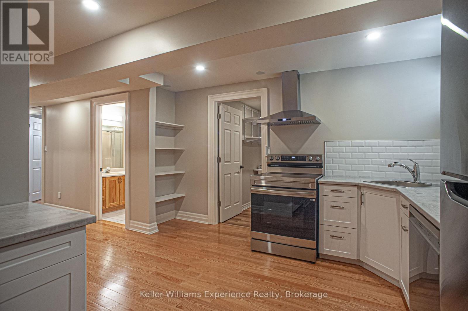 Lower Level - 72 Oxley Drive, Penetanguishene, Ontario  L9M 1W4 - Photo 4 - S12975478