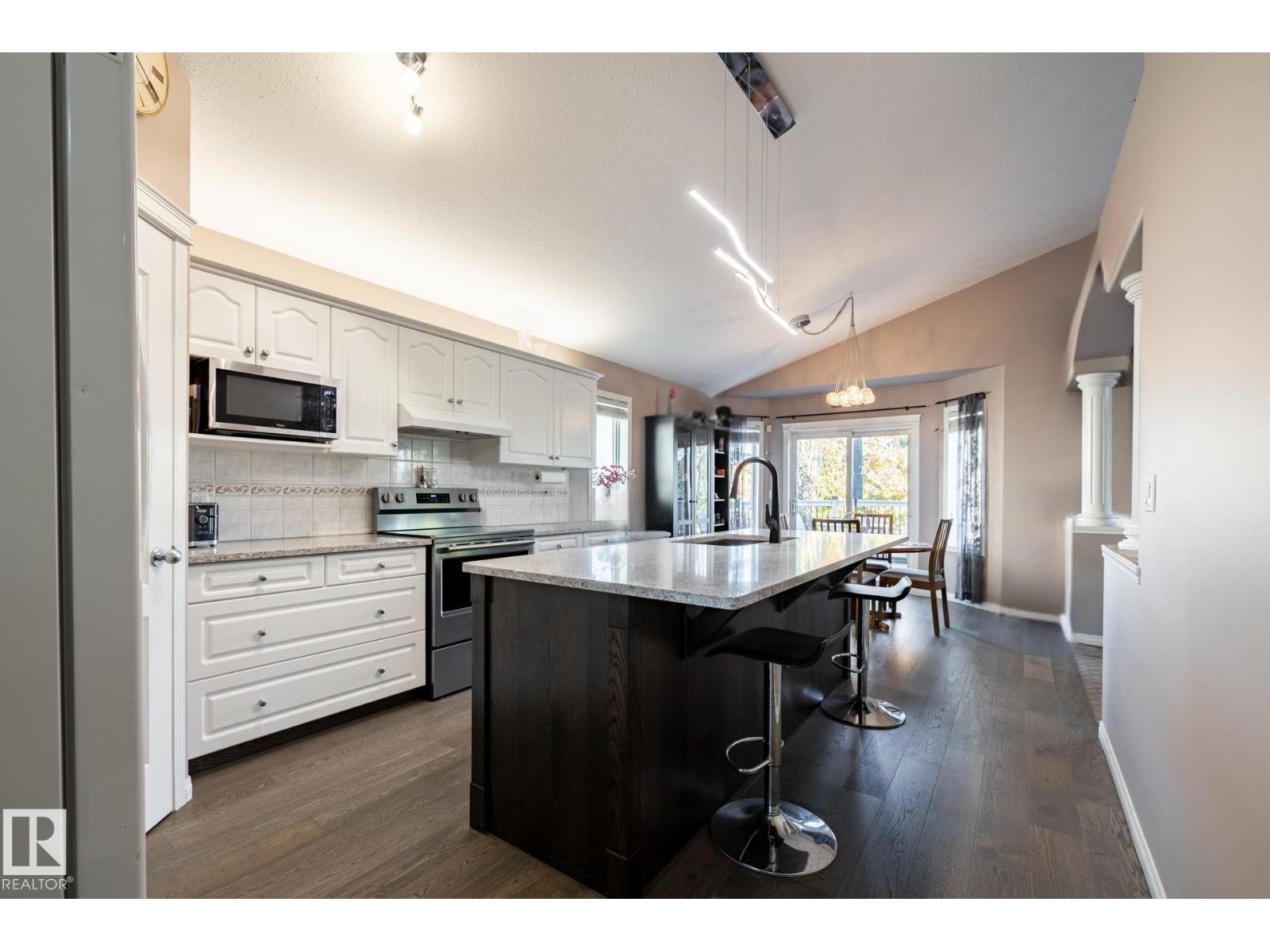 40 Deer Park Bv, Spruce Grove, Alberta  T7X 3J6 - Photo 3 - E4469936