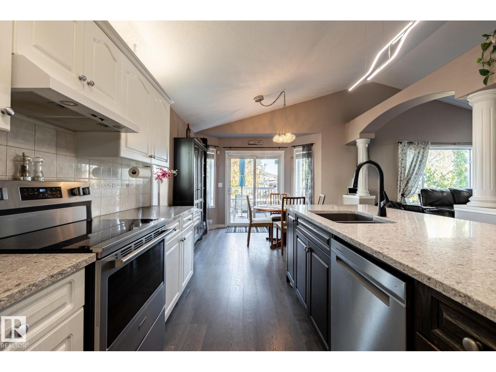 40 Deer Park Bv, Spruce Grove, Alberta  T7X 3J6 - Photo 4 - E4469936