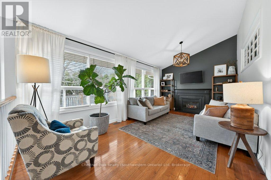 14 TEAL DRIVE, Guelph, Ontario