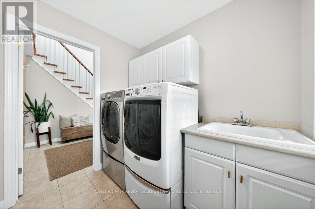 14 Teal Drive, Guelph, Ontario  N1C 1G3 - Photo 25 - X12975358