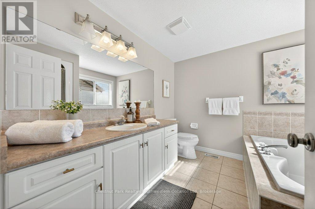 14 Teal Drive, Guelph, Ontario  N1C 1G3 - Photo 30 - X12975358