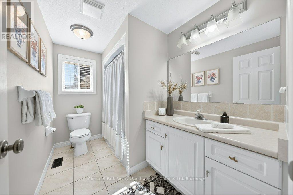 14 Teal Drive, Guelph, Ontario  N1C 1G3 - Photo 42 - X12975358