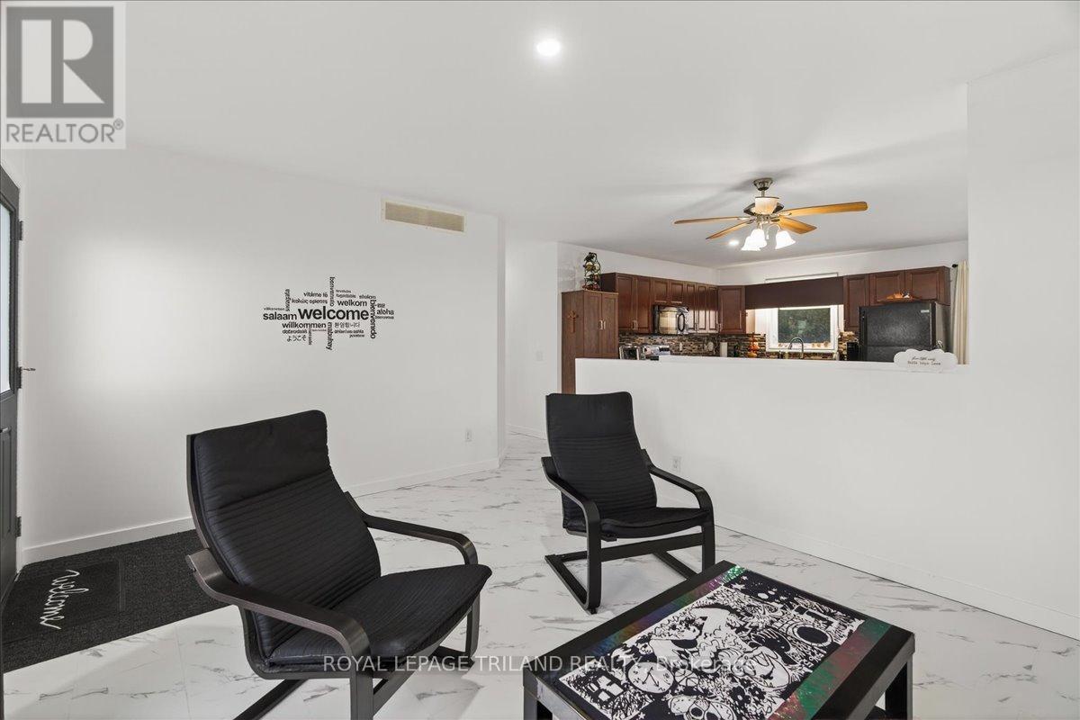 14 Wellington Avenue, Southwest Middlesex (Appin), Ontario  N0L 1A0 - Photo 12 - X12975352