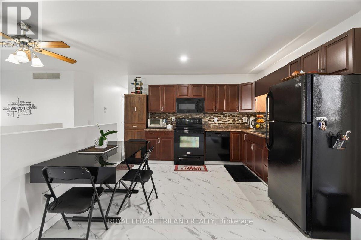 14 Wellington Avenue, Southwest Middlesex (Appin), Ontario  N0L 1A0 - Photo 14 - X12975352