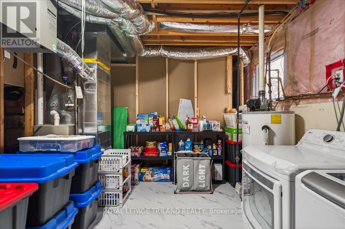 14 Wellington Avenue, Southwest Middlesex (Appin), Ontario  N0L 1A0 - Photo 36 - X12975352