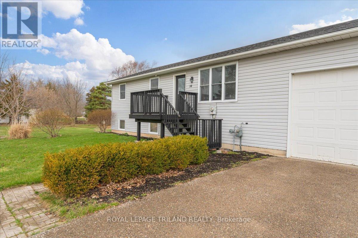 14 Wellington Avenue, Southwest Middlesex (Appin), Ontario  N0L 1A0 - Photo 8 - X12975352