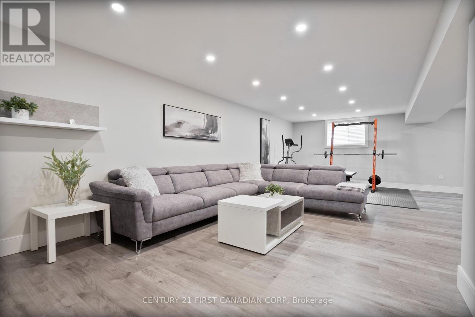 16 Foxborough Place, Thames Centre, Ontario  N0M 2P0 - Photo 23 - X12975376