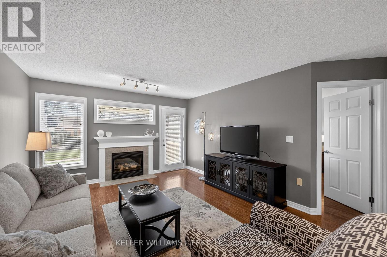 244 - 2025 Meadowgate Boulevard, London South, Ontario  N6M 1K9 - Photo 11 - X12975398