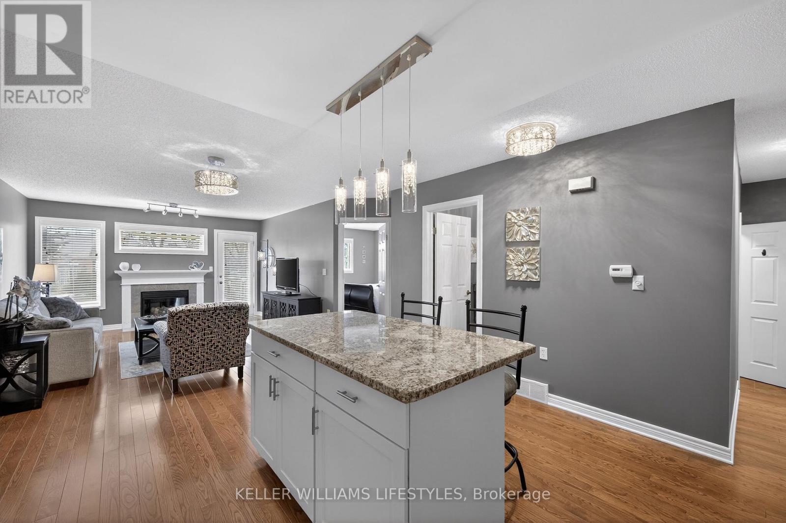 244 - 2025 Meadowgate Boulevard, London South, Ontario  N6M 1K9 - Photo 2 - X12975398