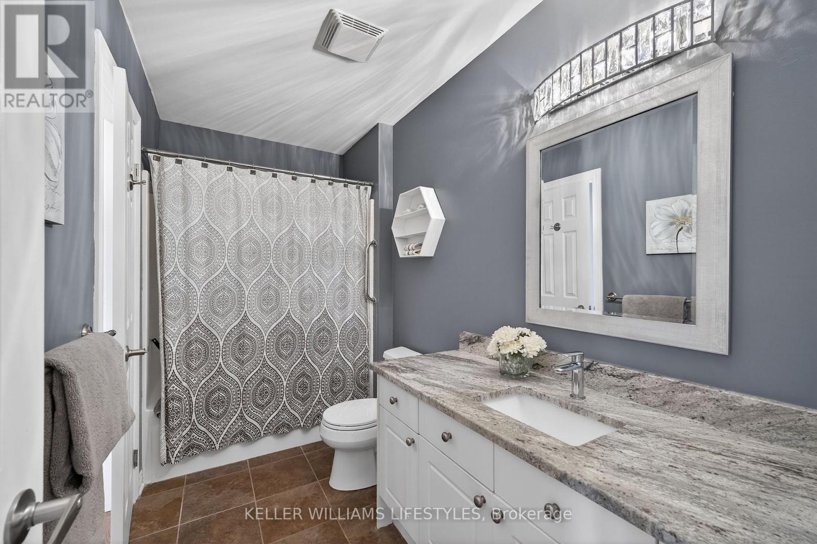 244 - 2025 Meadowgate Boulevard, London South, Ontario  N6M 1K9 - Photo 4 - X12975398