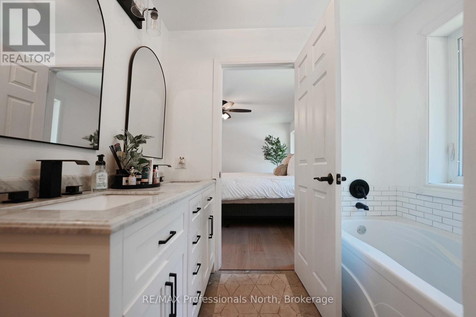 1979 Blairhampton Road, Minden Hills (Minden), Ontario  K0M 2K0 - Photo 20 - X12975650