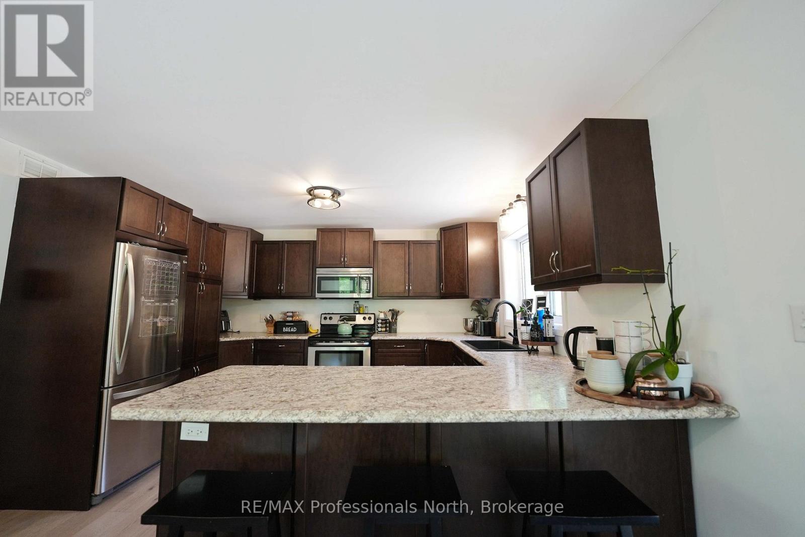 1979 Blairhampton Road, Minden Hills (Minden), Ontario  K0M 2K0 - Photo 9 - X12975650