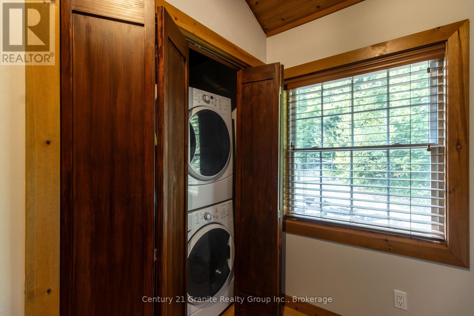 1071 Dardanelles Road, Dysart Et Al, Ontario  K0M 1S0 - Photo 22 - X12975710