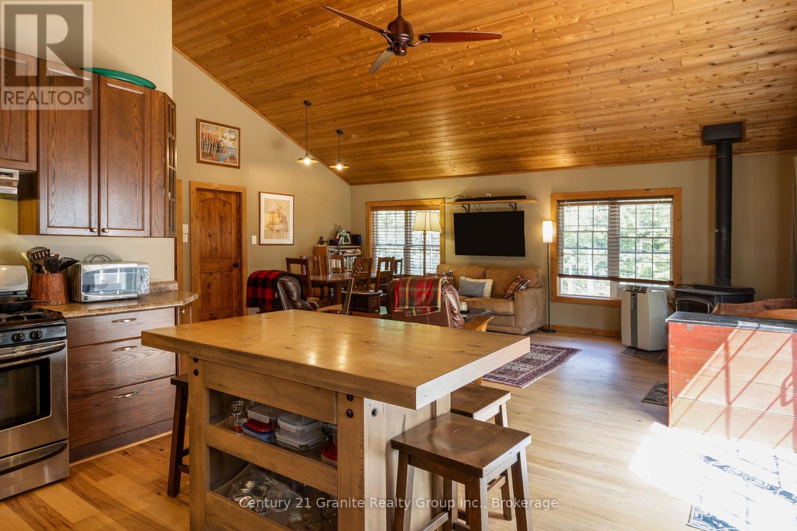 1071 Dardanelles Road, Dysart Et Al, Ontario  K0M 1S0 - Photo 6 - X12975710