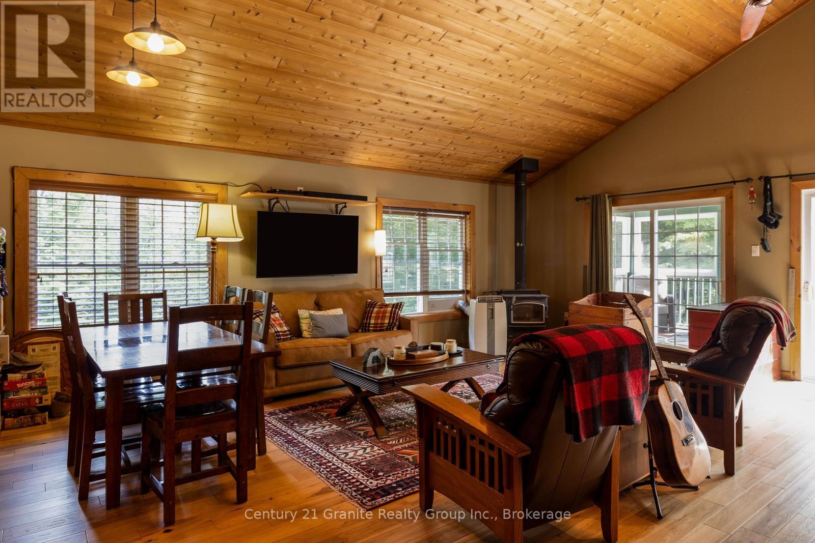 1071 Dardanelles Road, Dysart Et Al, Ontario  K0M 1S0 - Photo 7 - X12975710