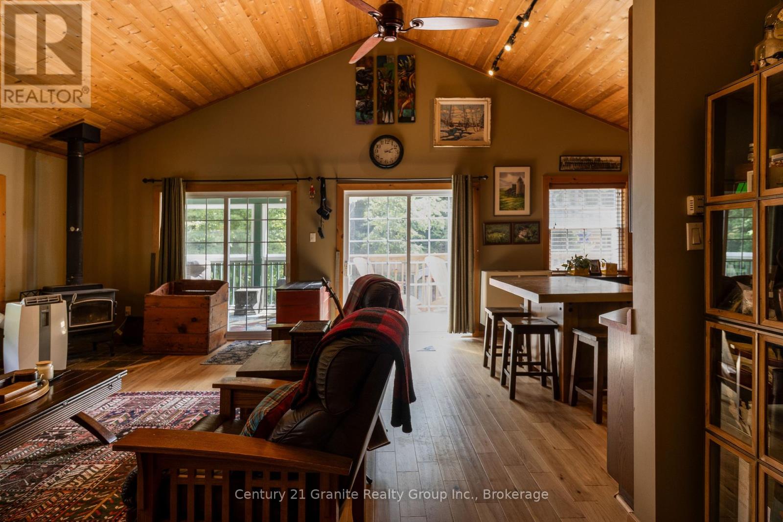 1071 Dardanelles Road, Dysart Et Al, Ontario  K0M 1S0 - Photo 8 - X12975710