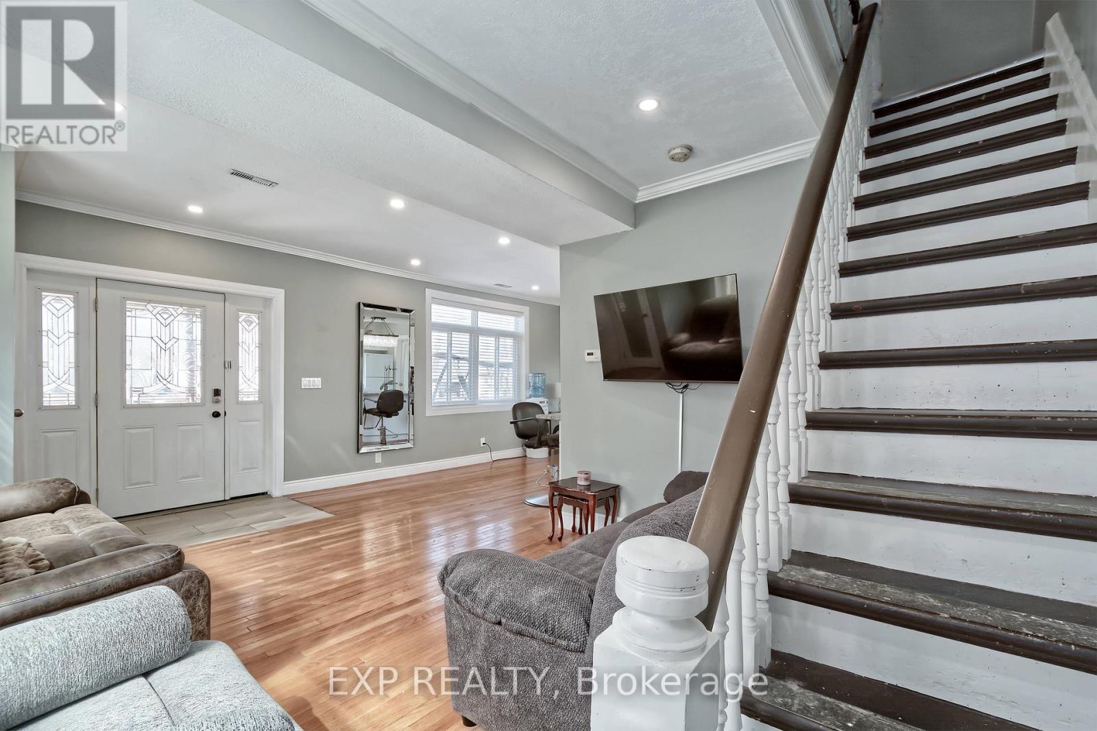 203 Mckellar Street, Southwest Middlesex, Ontario  N0L 1M0 - Photo 10 - X12975450