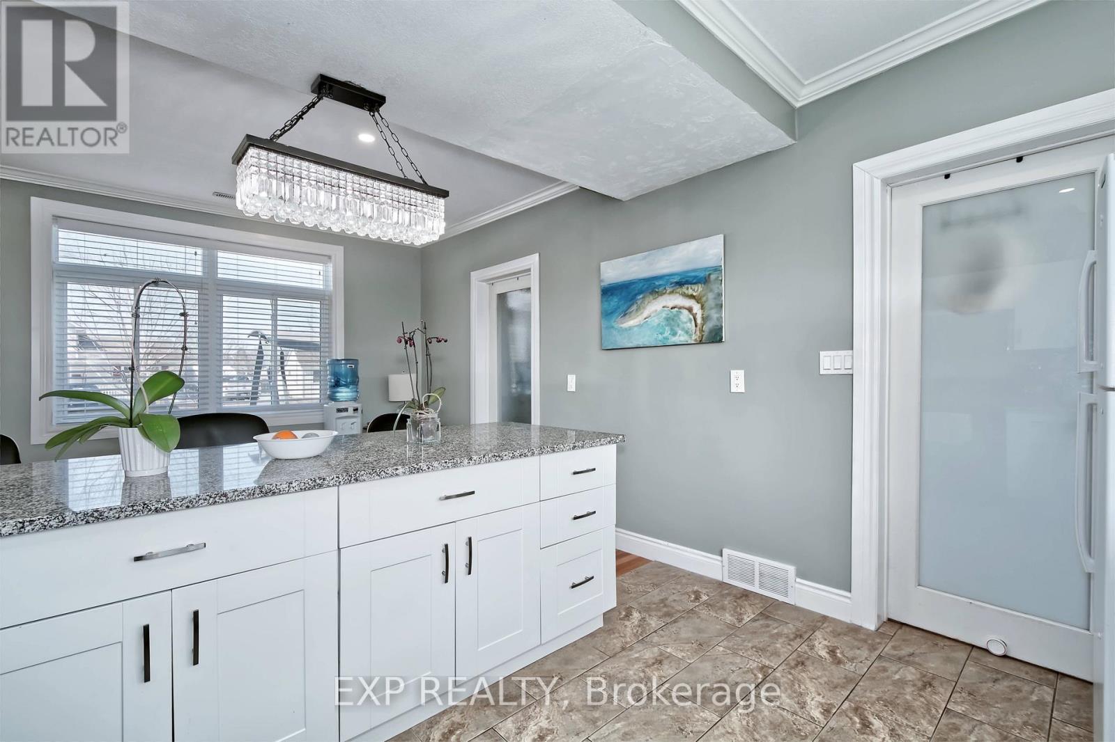 203 Mckellar Street, Southwest Middlesex, Ontario  N0L 1M0 - Photo 13 - X12975450