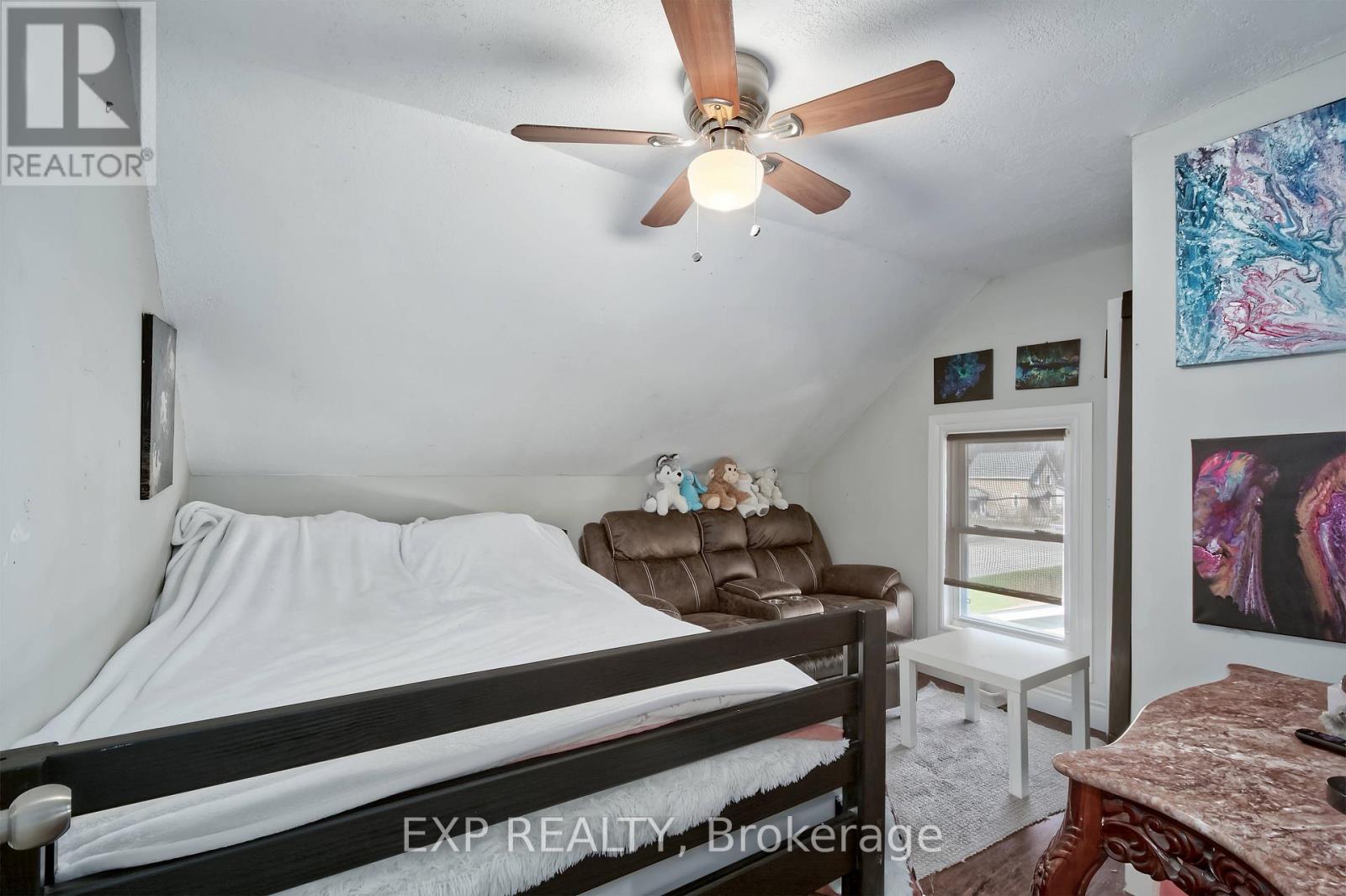 203 Mckellar Street, Southwest Middlesex, Ontario  N0L 1M0 - Photo 22 - X12975450