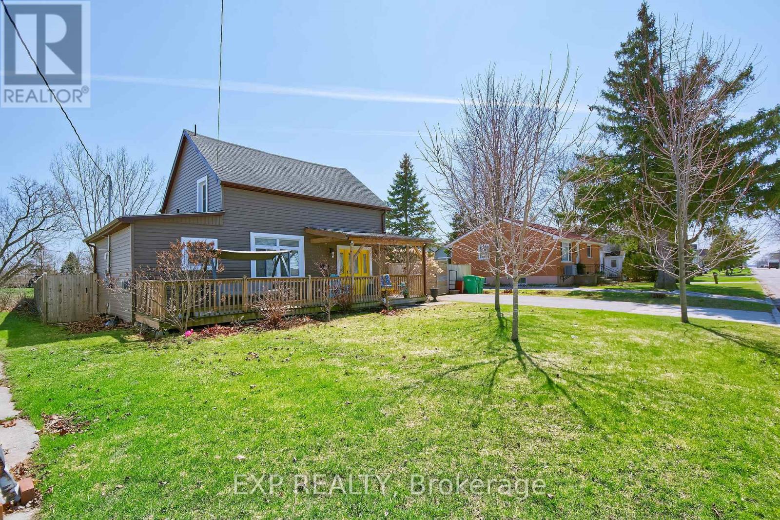 203 Mckellar Street, Southwest Middlesex, Ontario  N0L 1M0 - Photo 5 - X12975450