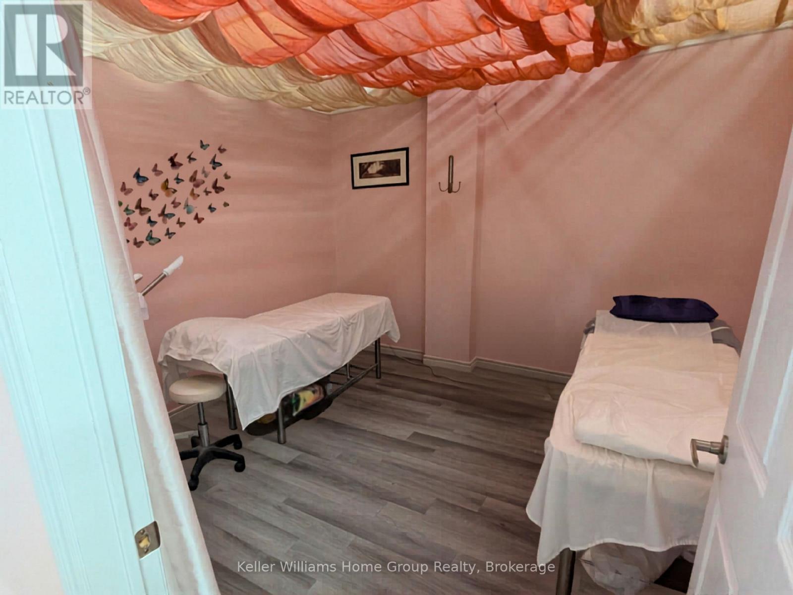 2 - 105 Queen Street W, Centre Wellington (Fergus), Ontario  N1M 1T7 - Photo 10 - X12975712