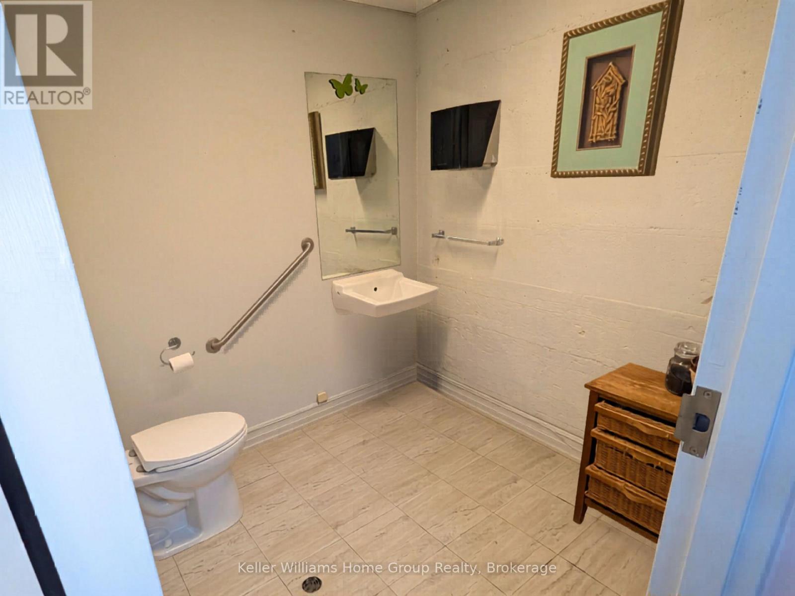 2 - 105 Queen Street W, Centre Wellington (Fergus), Ontario  N1M 1T7 - Photo 9 - X12975712