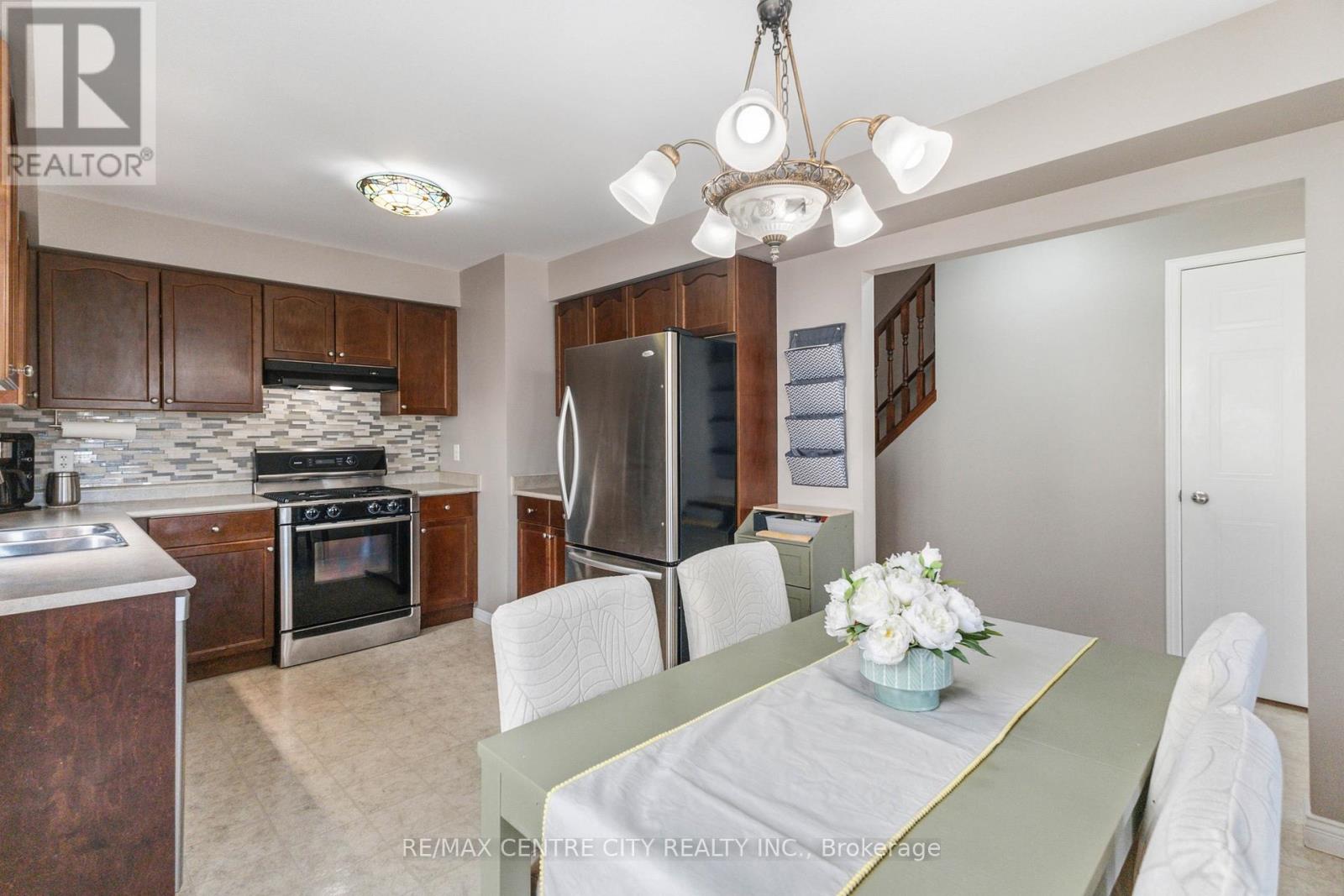 1084 Kimball Crescent, London North (North E), Ontario  N6G 0A8 - Photo 24 - X12975556