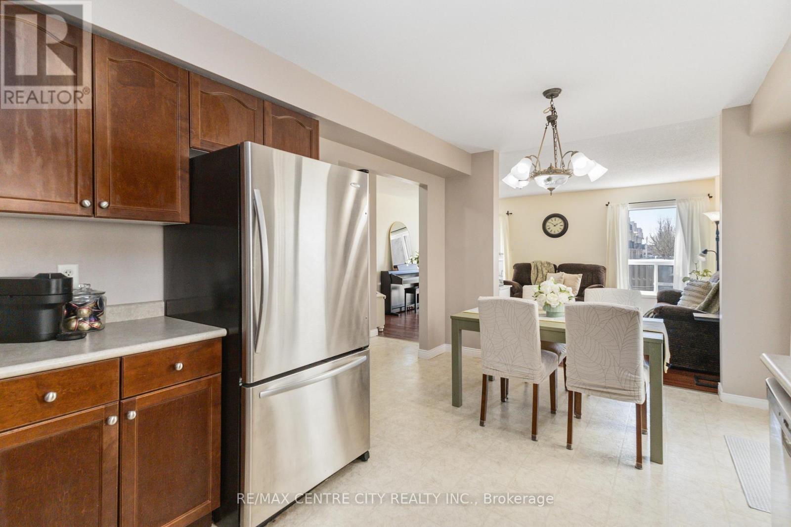 1084 Kimball Crescent, London North (North E), Ontario  N6G 0A8 - Photo 29 - X12975556