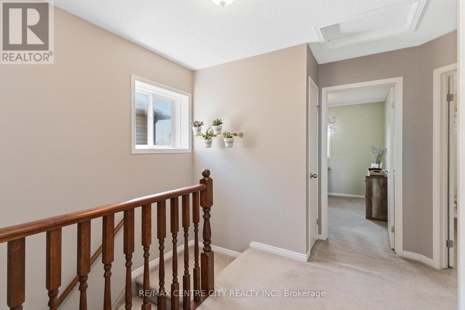 1084 Kimball Crescent, London North (North E), Ontario  N6G 0A8 - Photo 30 - X12975556