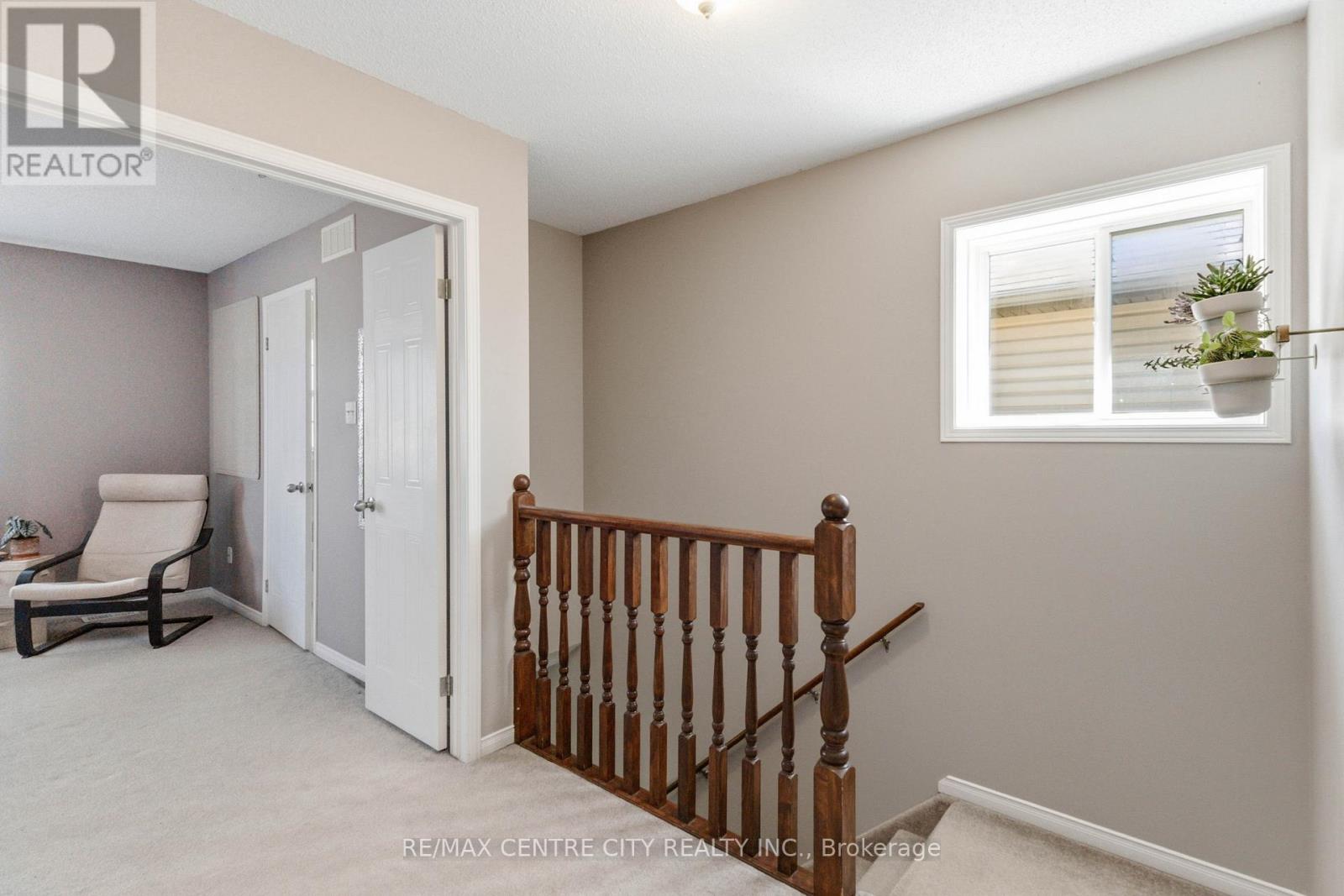 1084 Kimball Crescent, London North (North E), Ontario  N6G 0A8 - Photo 31 - X12975556