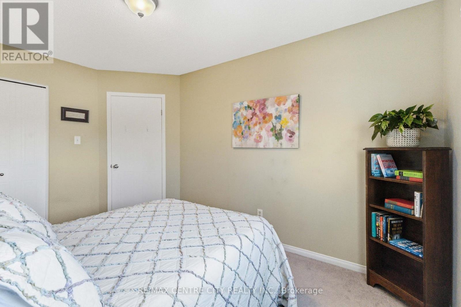 1084 Kimball Crescent, London North (North E), Ontario  N6G 0A8 - Photo 34 - X12975556