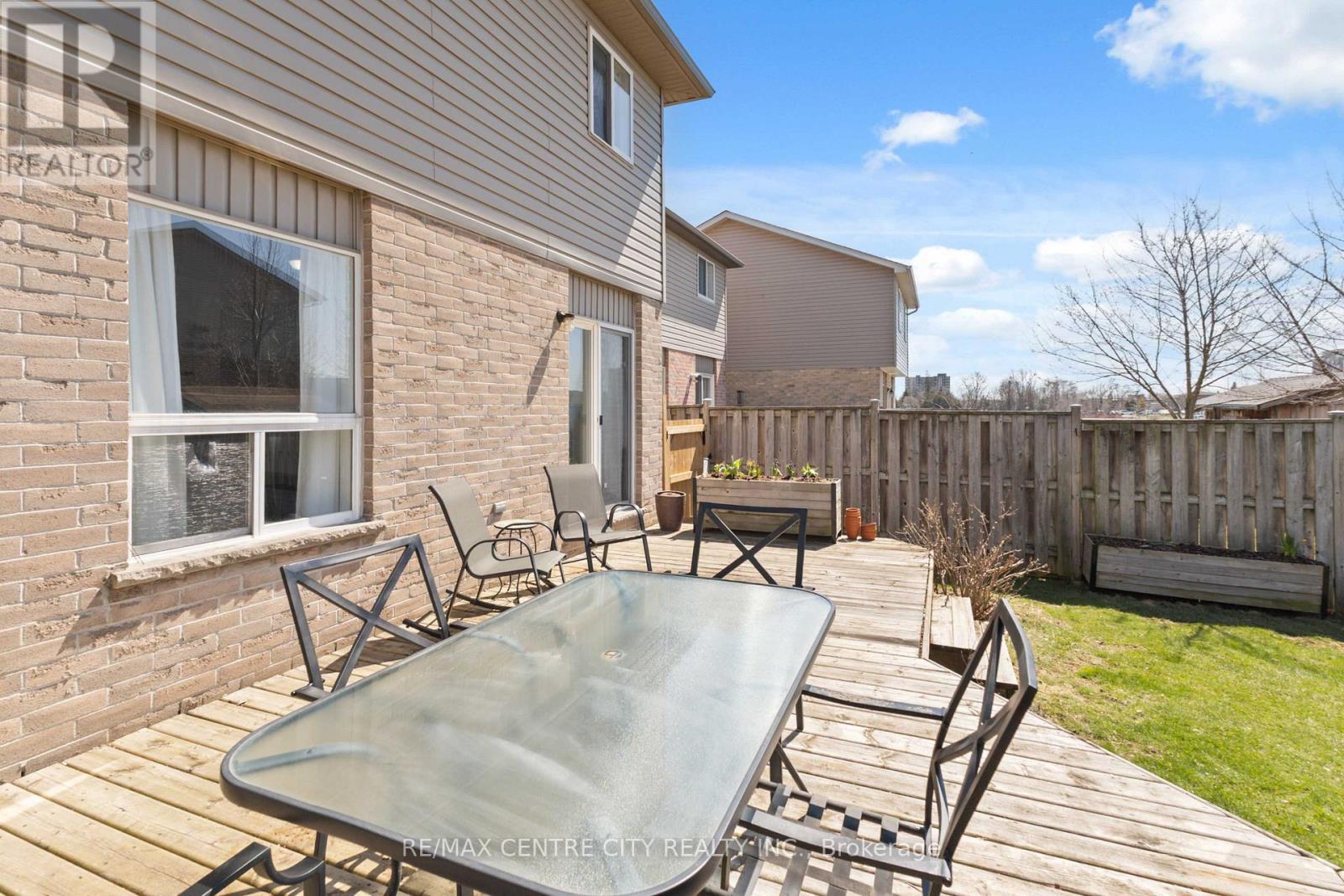 1084 Kimball Crescent, London North (North E), Ontario  N6G 0A8 - Photo 47 - X12975556