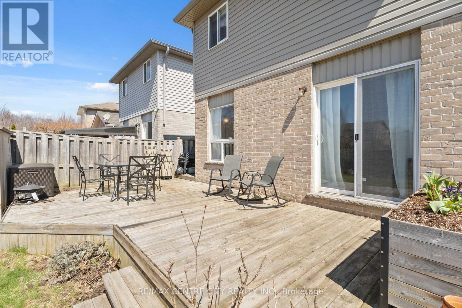 1084 Kimball Crescent, London North (North E), Ontario  N6G 0A8 - Photo 48 - X12975556