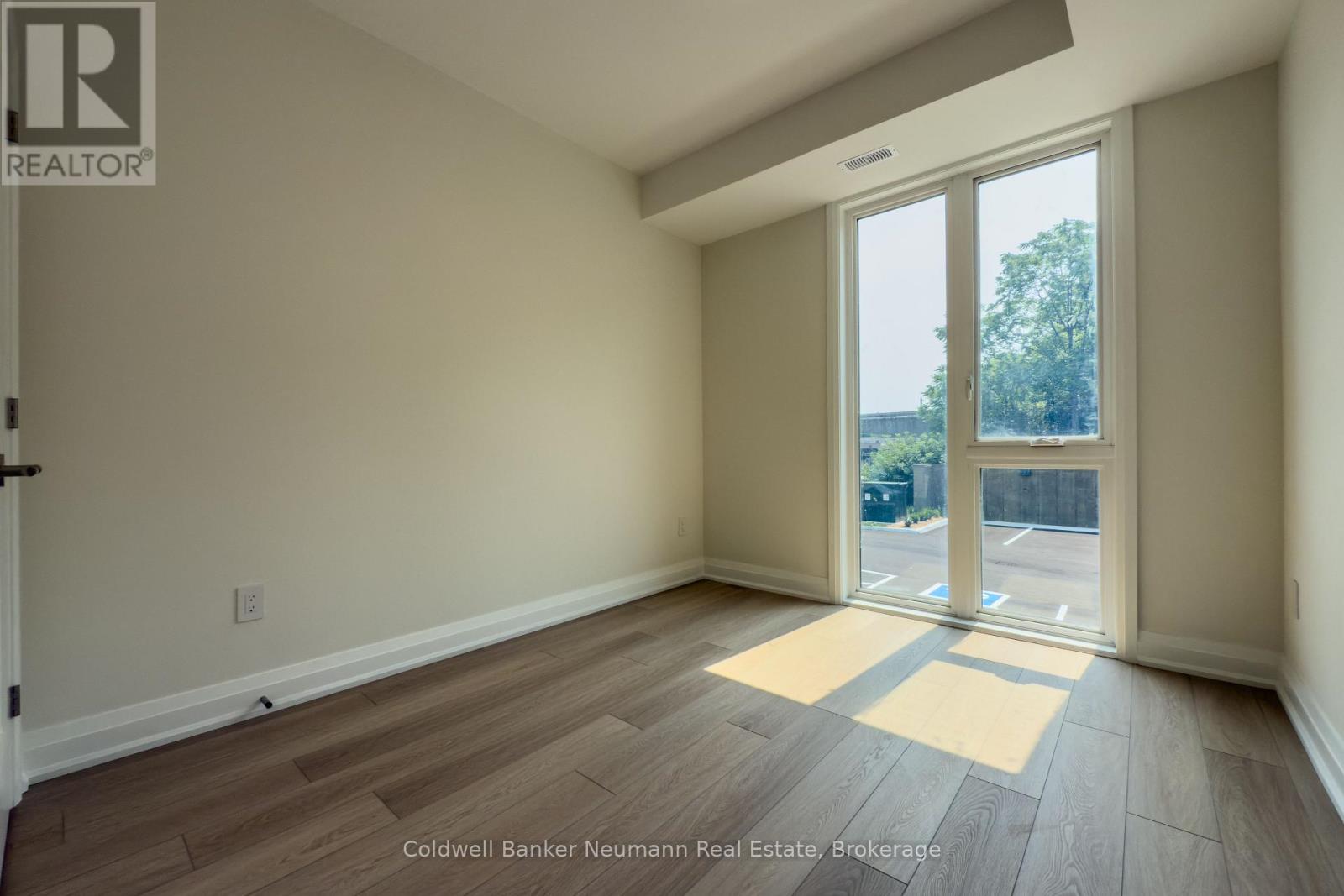 5 - 14 Stevenson Street N, Guelph (St. George's), Ontario  N1E 5A4 - Photo 10 - X12975778