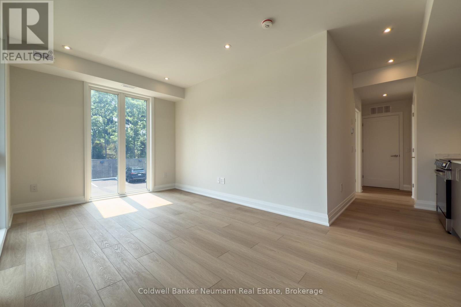 5 - 14 Stevenson Street N, Guelph (St. George's), Ontario  N1E 5A4 - Photo 5 - X12975778