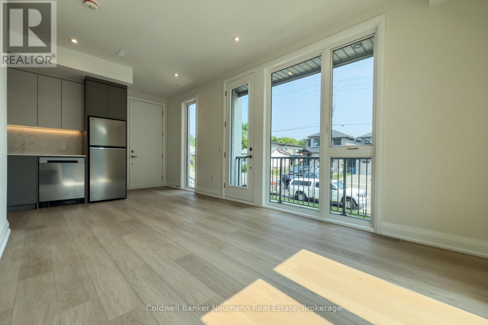 5 - 14 Stevenson Street N, Guelph (St. George's), Ontario  N1E 5A4 - Photo 6 - X12975778