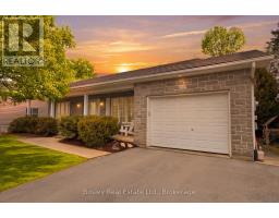 17 RIDGE CREEK DRIVE W, meaford, Ontario