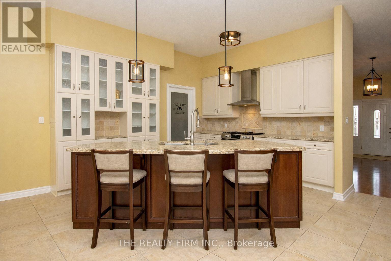 11507 Lagonda Way, Chatham-Kent (Rondeau Area), Ontario  N0P 1X0 - Photo 12 - X12975630