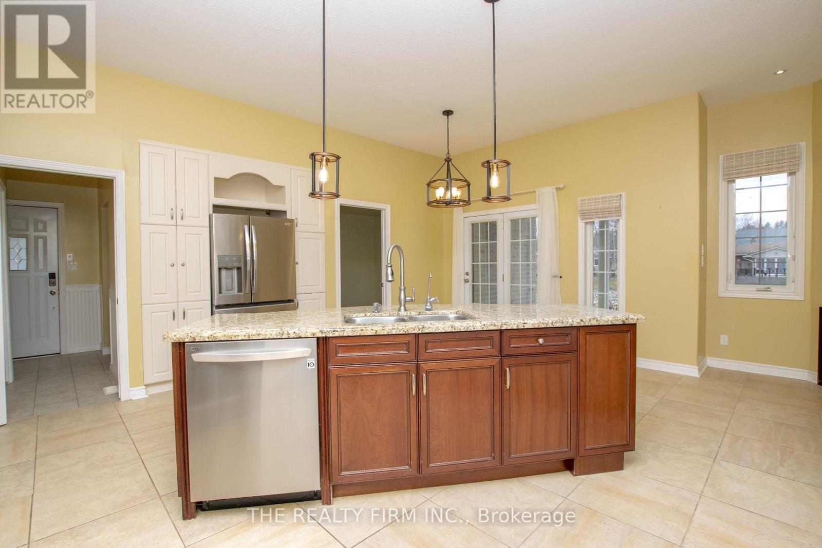 11507 Lagonda Way, Chatham-Kent (Rondeau Area), Ontario  N0P 1X0 - Photo 13 - X12975630