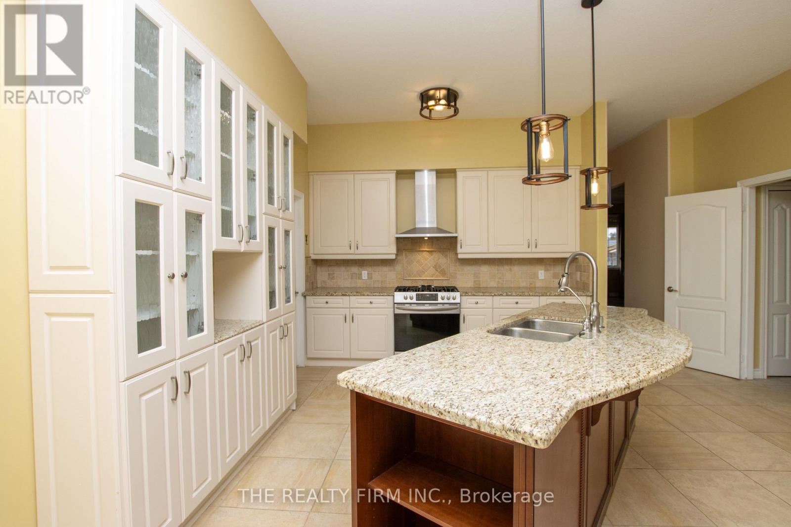 11507 Lagonda Way, Chatham-Kent (Rondeau Area), Ontario  N0P 1X0 - Photo 14 - X12975630