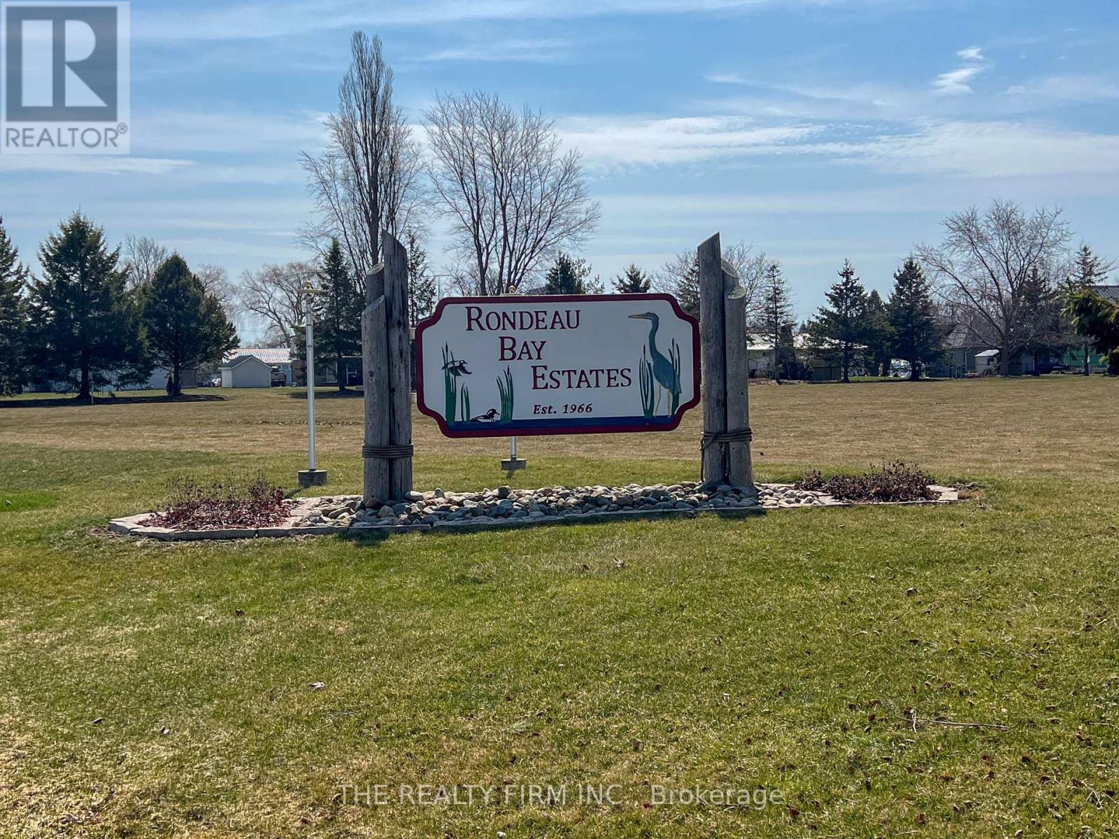 11507 Lagonda Way, Chatham-Kent (Rondeau Area), Ontario  N0P 1X0 - Photo 2 - X12975630