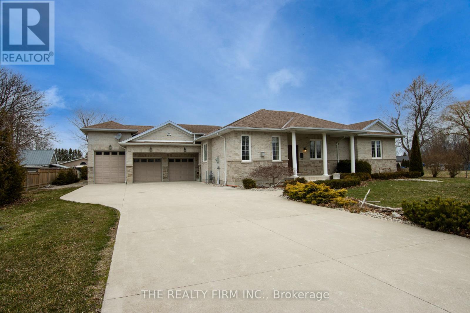 11507 Lagonda Way, Chatham-Kent (Rondeau Area), Ontario  N0P 1X0 - Photo 48 - X12975630