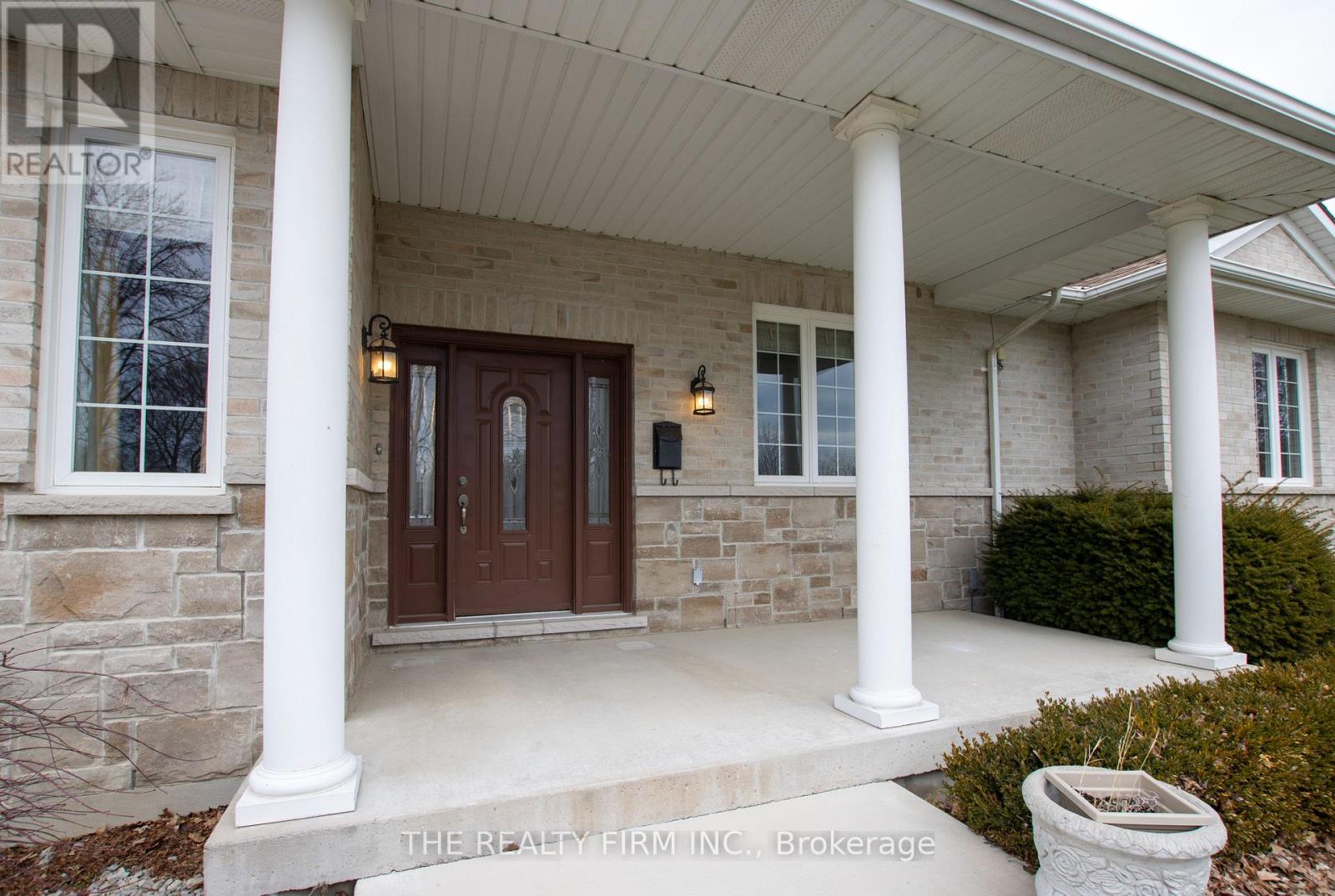 11507 Lagonda Way, Chatham-Kent (Rondeau Area), Ontario  N0P 1X0 - Photo 6 - X12975630