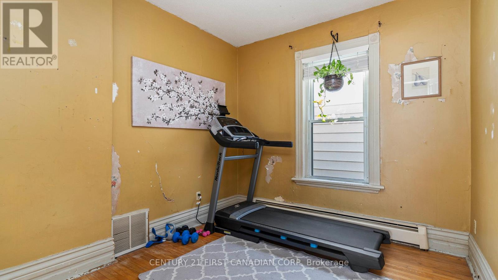 Photo 12 of 28 for 706 Nelson Street