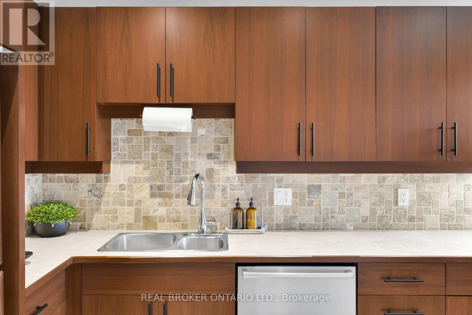 101 Mcclintock Way, Ottawa, Ontario  K2L 2A5 - Photo 12 - X12975432