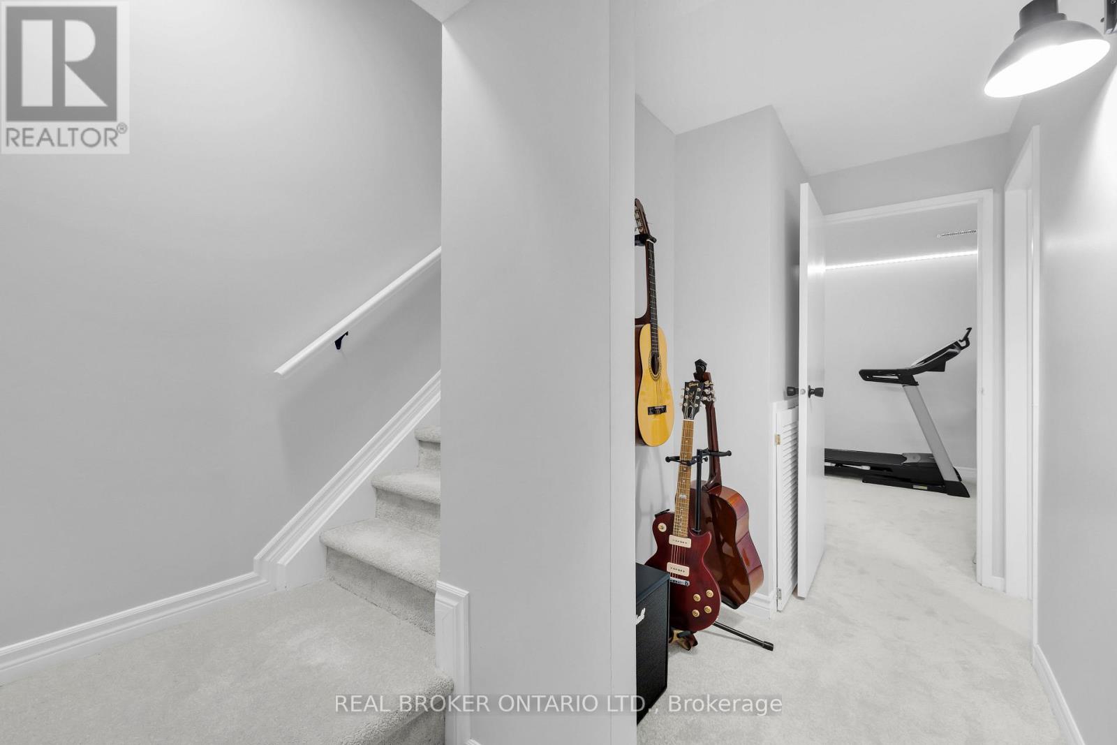 101 Mcclintock Way, Ottawa, Ontario  K2L 2A5 - Photo 21 - X12975432