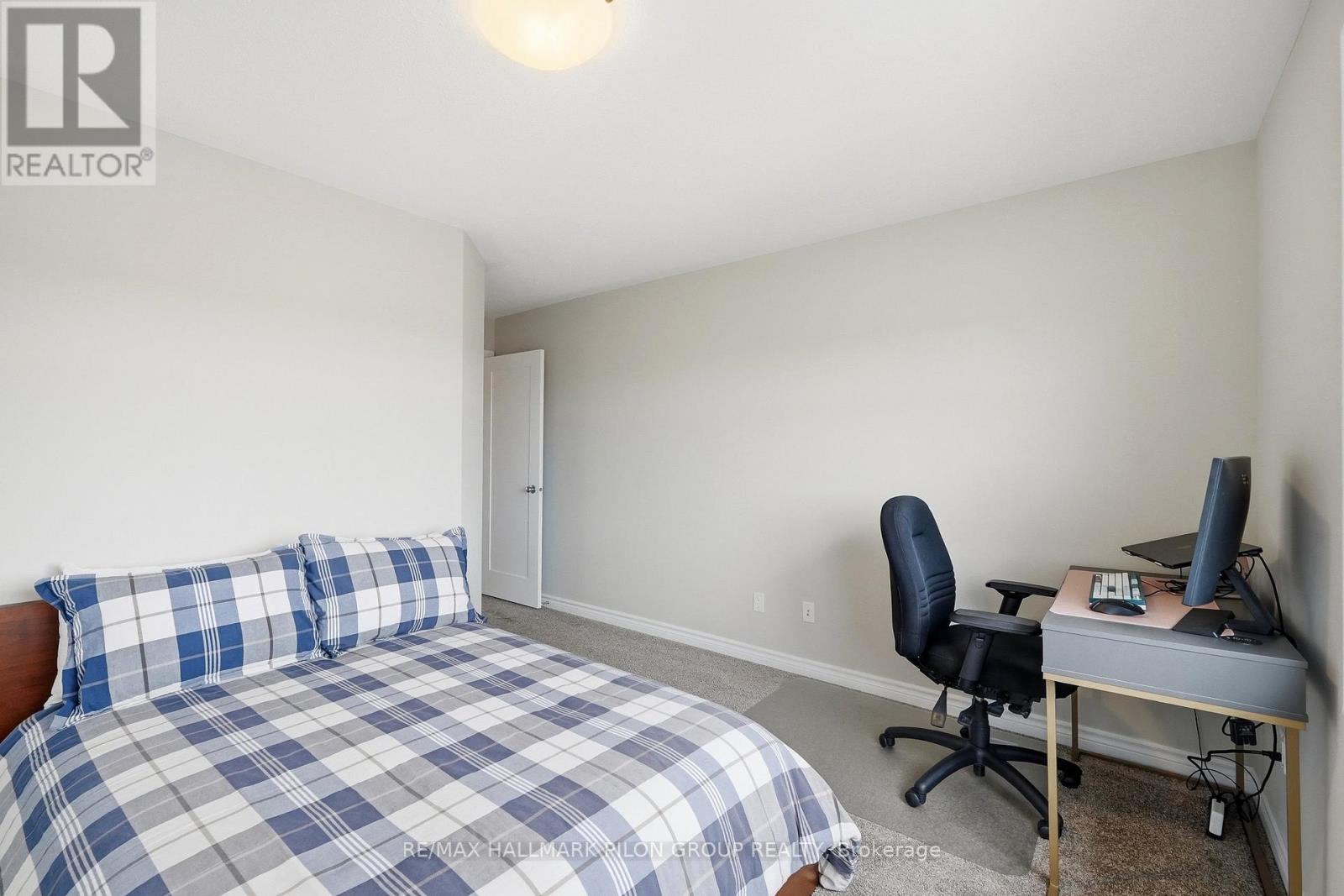 528 Silvertip Lane, Ottawa, Ontario  K2T 0H7 - Photo 12 - X12975458